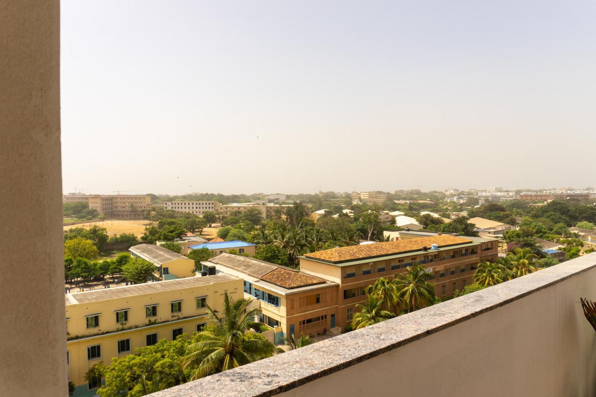 Chambres Meublees Avenue Cheikh Anta Diop Dakar Exterior foto